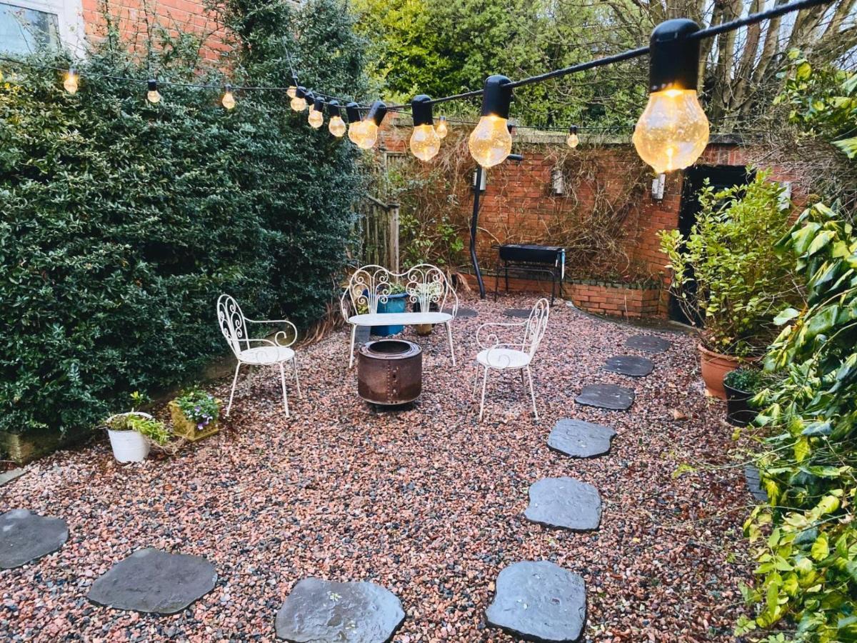Self Contained Coach House In Leafy South Belfast The Location Is Not Accurateアパートメント エクステリア 写真